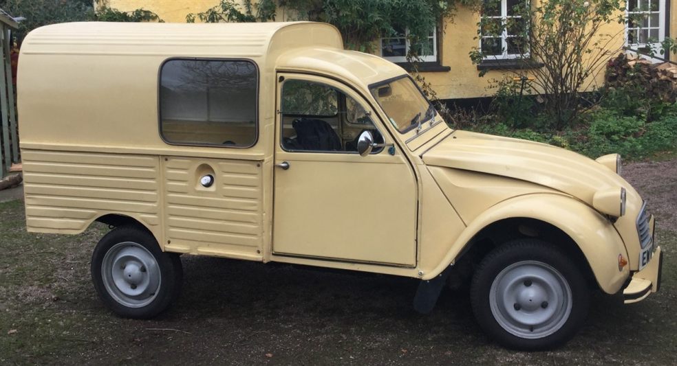 Vintage 2CV helps towards bumper sale The Exeter Daily